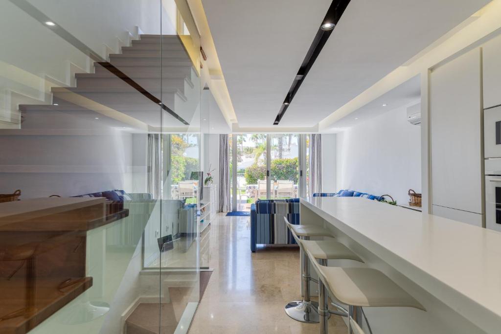 BLUE MARLIN 14 - Apartamento De Tres Habitaciones