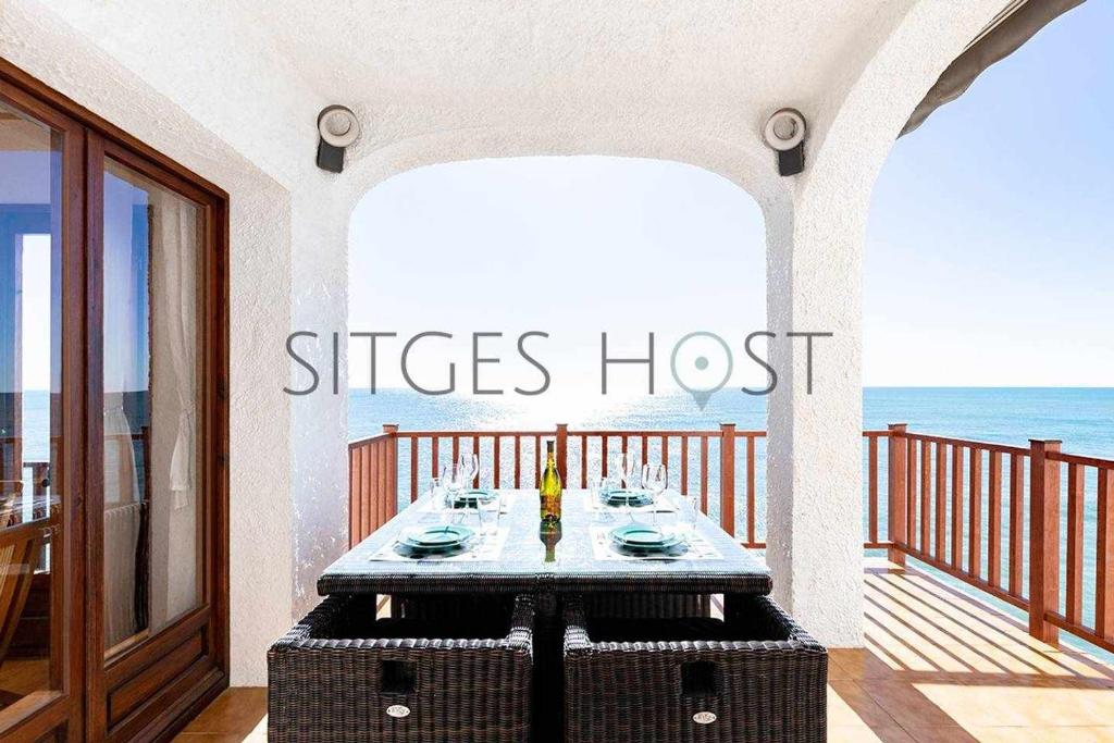 Снимка в галерията на Sitges Casa del Mar Impresionantes vistas al mar в Ситжес