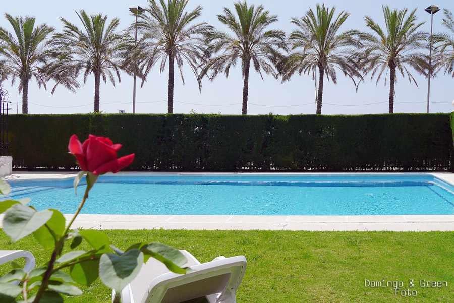Bazén v ubytovaní MARICEL Apartment En la playa alebo v jeho blízkosti