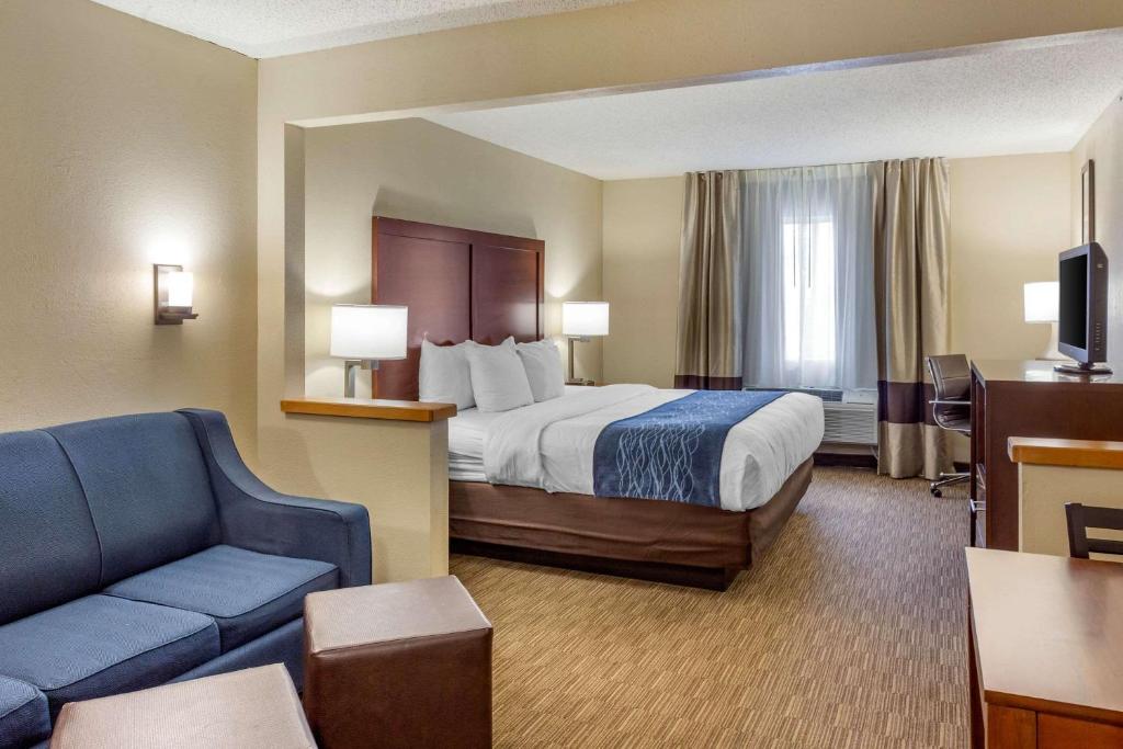 Comfort Inn Rockford near Casino District - Suite Con Cama Extragrande - No Fumadores