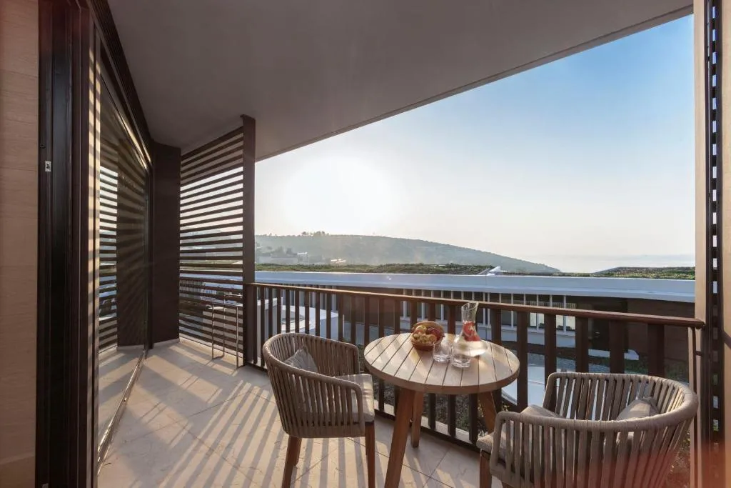 Superior King Sea View