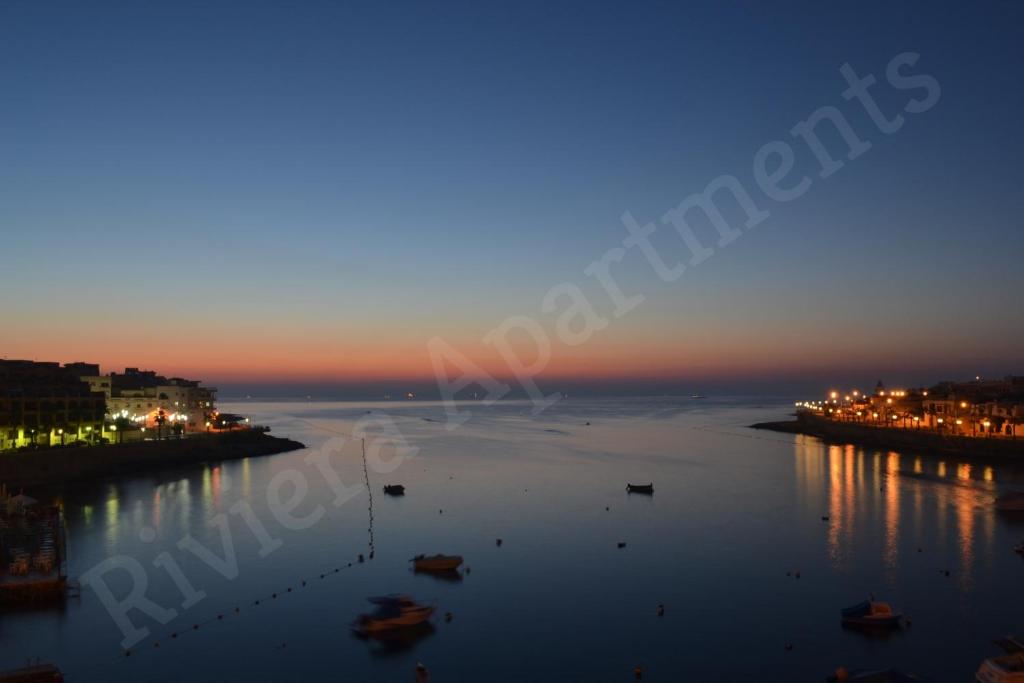 Riviera Holiday Apartments - Seafront - Wifi - 13