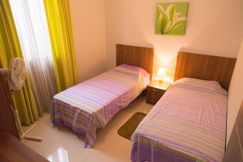 Riviera Holiday Apartments - Seafront - Wifi - 6