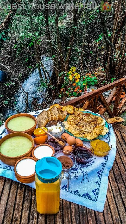 Fotografie z fotogalerie ubytování Guest House Waterfall v destinaci Eptalofos