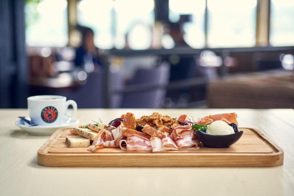 Tourist Resort Ribarsko Ostrvo - Resim 26