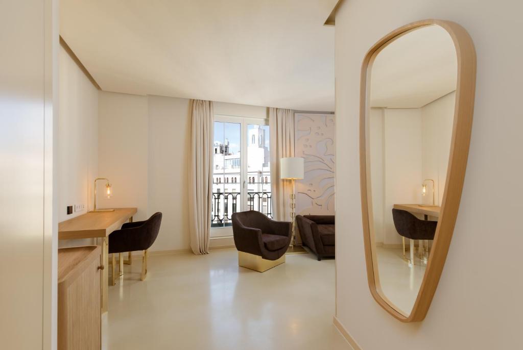 Room Mate Macarena, Madrid Gran Vía - Resim 31