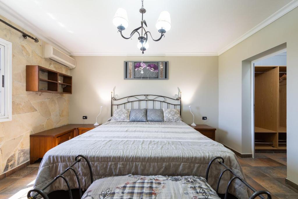 Posteľ alebo postele v izbe v ubytovaní Casa Adara - Heated pool included
