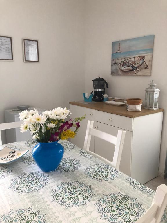 Kuchnia lub aneks kuchenny w obiekcie B&B MimmoSole