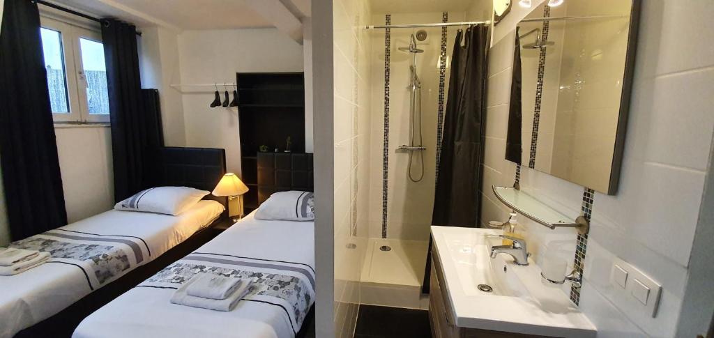 Guesthouse Marie Therese - Standard Zweibettzimmer Mit Gemeinschafts-WC