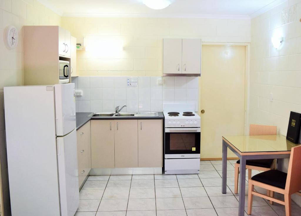 Coconut Grove Holiday Apartments - Resim 45