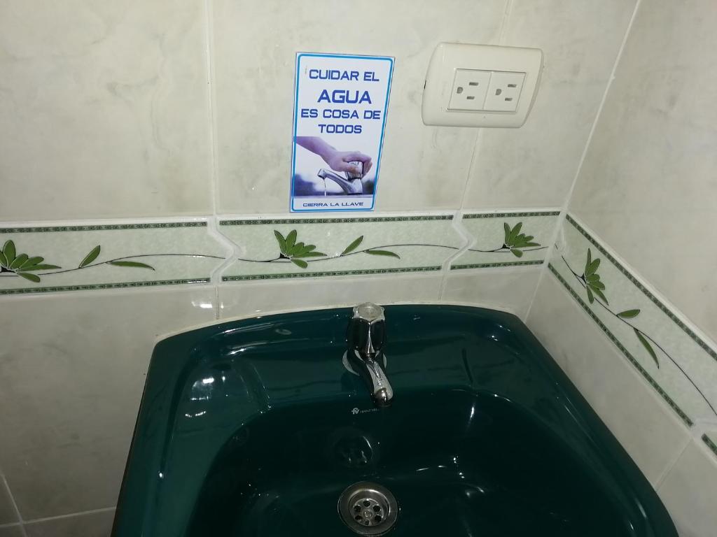 Fotografie z fotogalerie ubytování Hostal Los Lirios v destinaci Loja