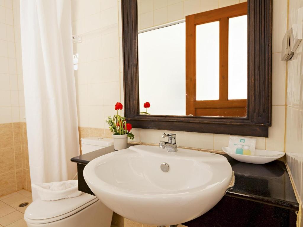 
King Room with Balcony
