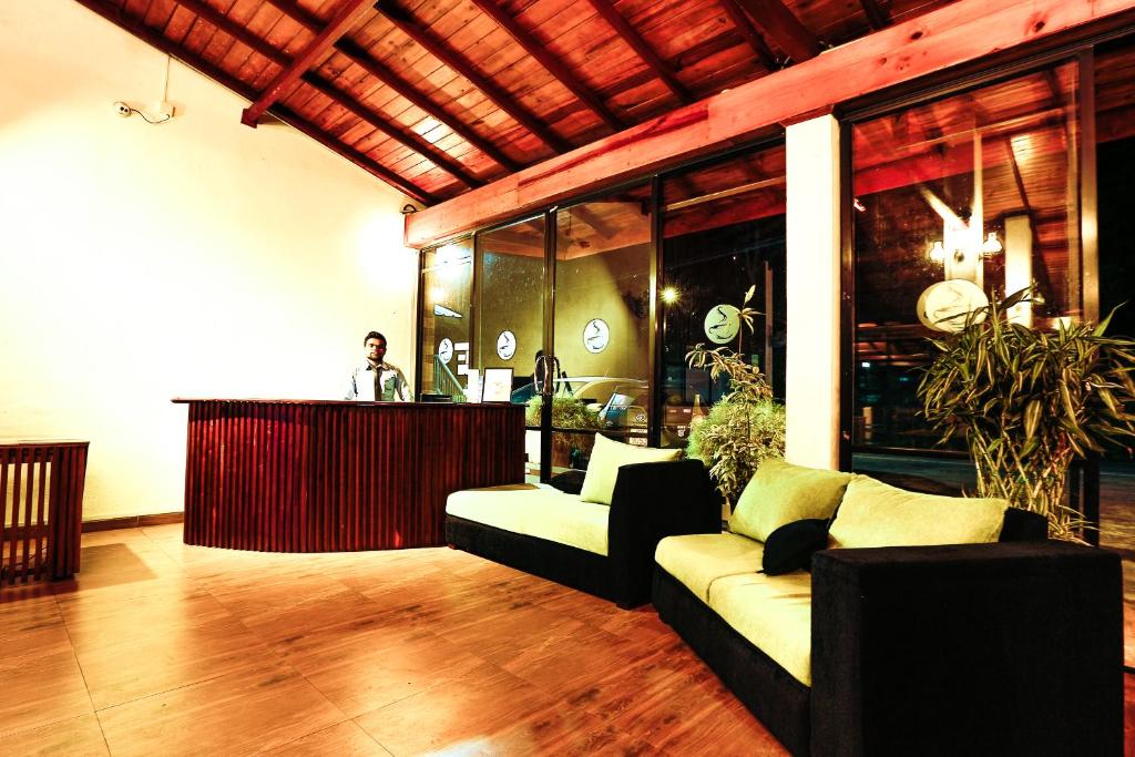 Гостиная зона в Thuruliya Hotel