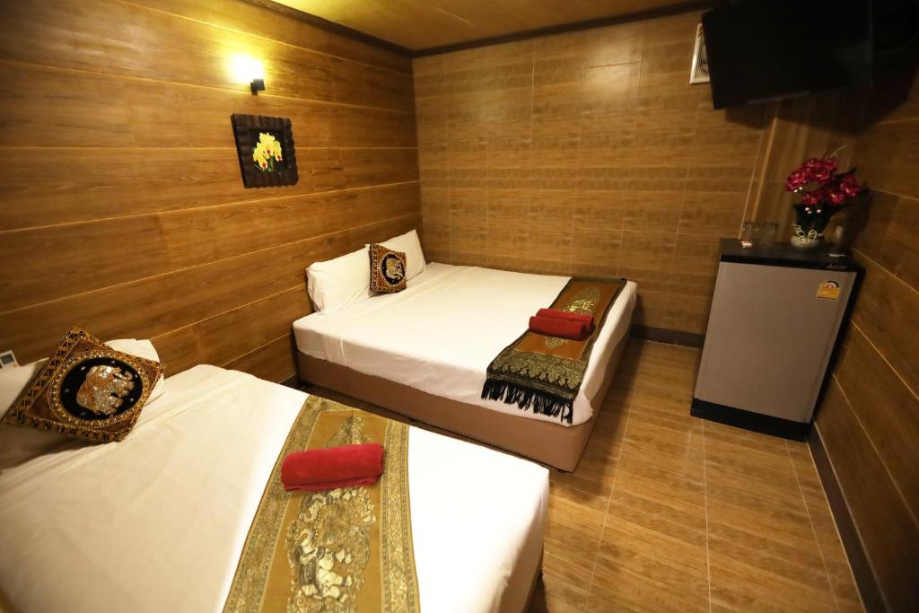 Thai Cozy House - SHA certified - Standard Triple Room (No Window)