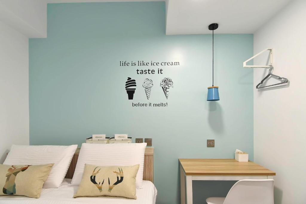 Postel nebo postele na pokoji v ubytování Flyinn Hostel