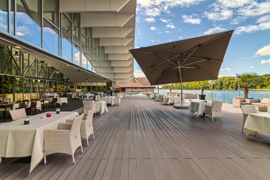 Restaurace v ubytování Hotel Snagov Club
