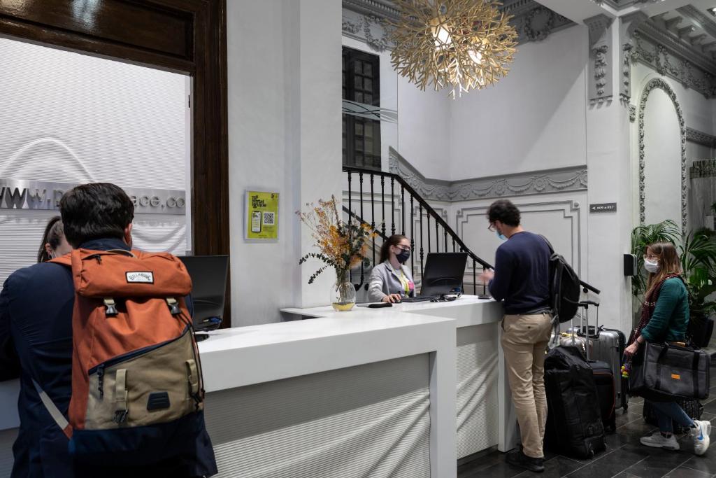 Petit Palace Santa Bárbara - Resim 4