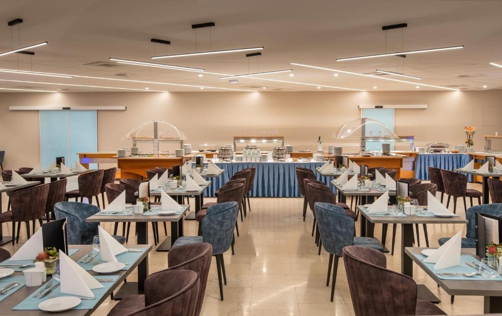 Hunguest Hotel Panoráma - Resim 16