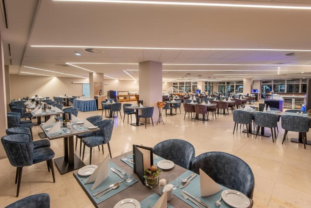 Hunguest Hotel Panoráma - Resim 14