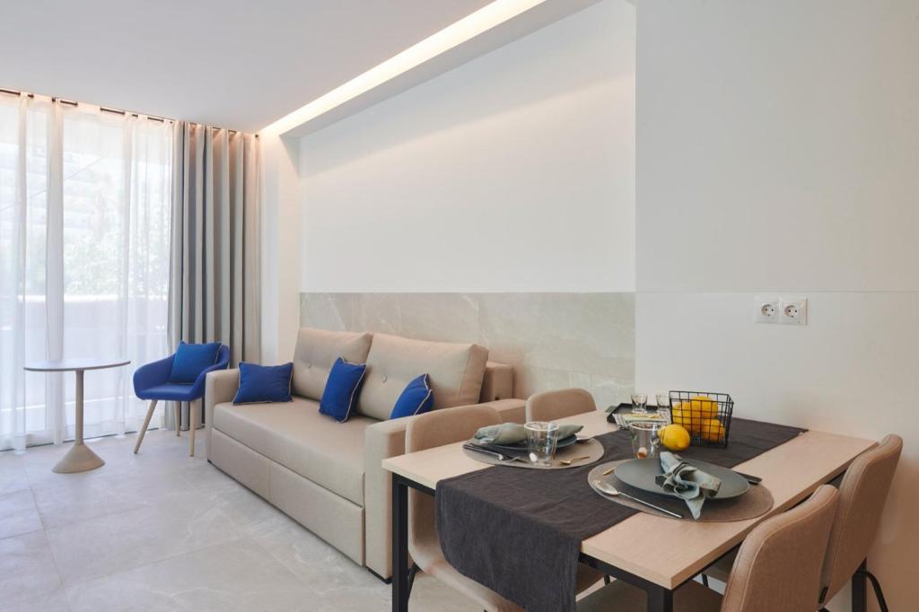 Гостиная зона в Halley Hotel & Apartments Affiliated by Meliá
