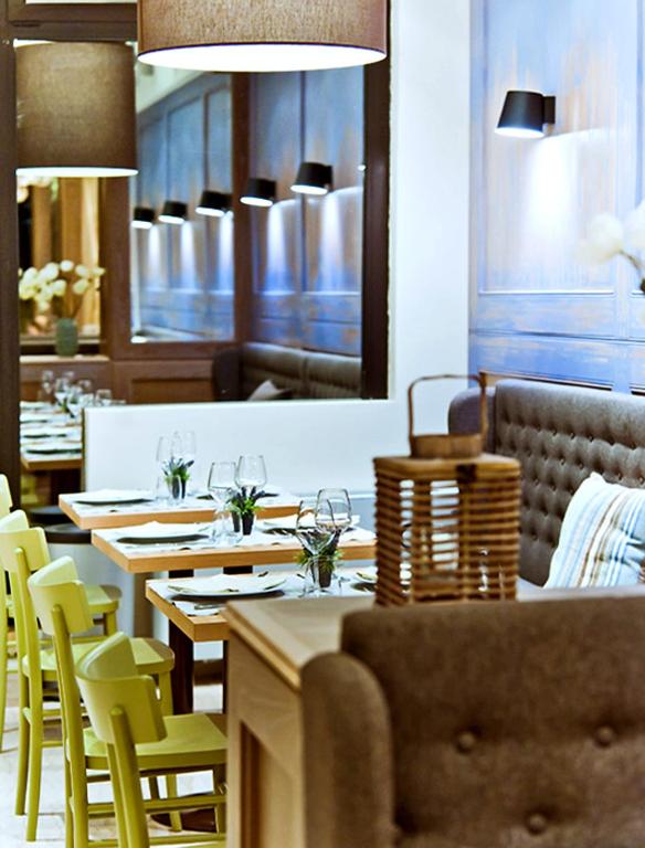Posezení v ubytování Hotel Ambassador