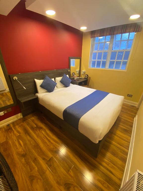 Ville Hotel - 