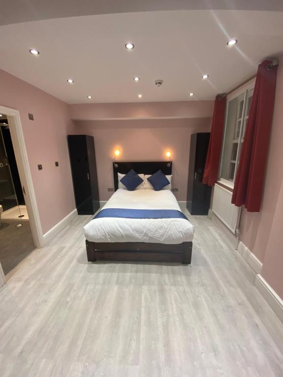 Ville Hotel - Quadruple Room