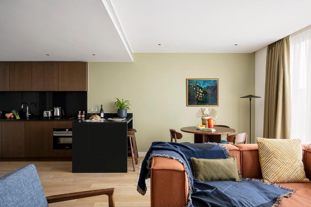 Cove Landmark Pinnacle - Resim 4