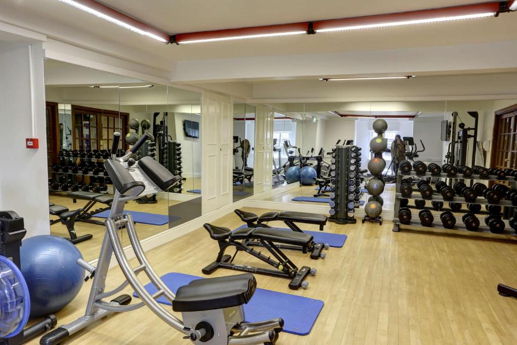 Fitness centrum a/nebo fitness zařízení v ubytování B/W Plus Buxton Lee Wood Hotel