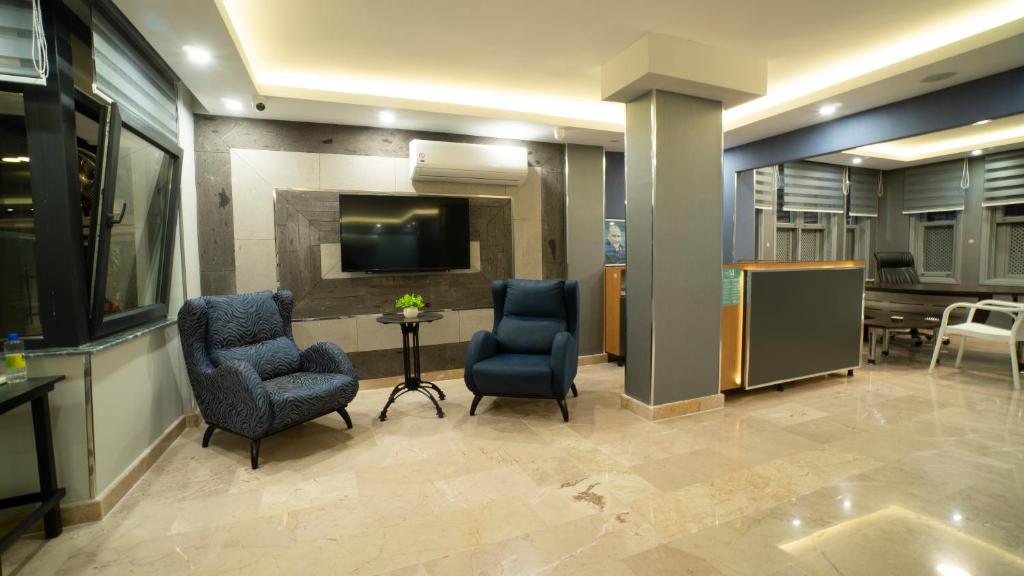 A seating area at OPERA Hotel Antalya