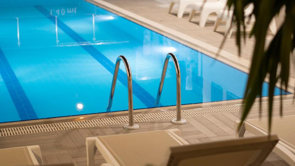 The swimming pool at or close to OPERA Hotel Antalya