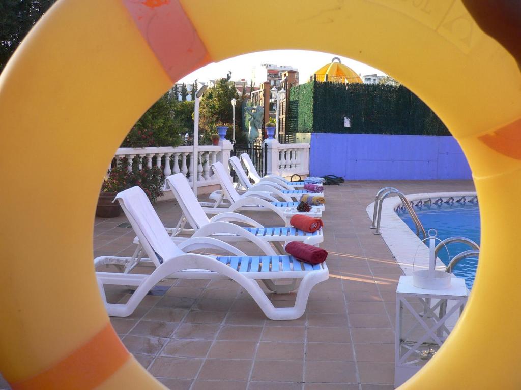 The swimming pool at or close to Hotel Zeus