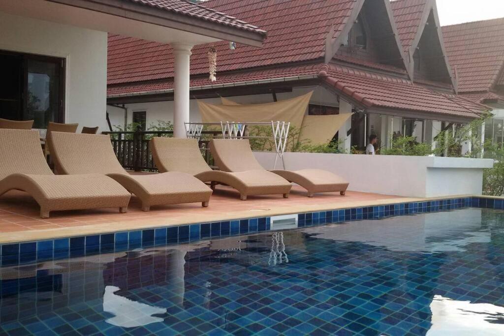 Lotus 2 Bedroom Beachfront Villa with private pool - Villa - Beach Front