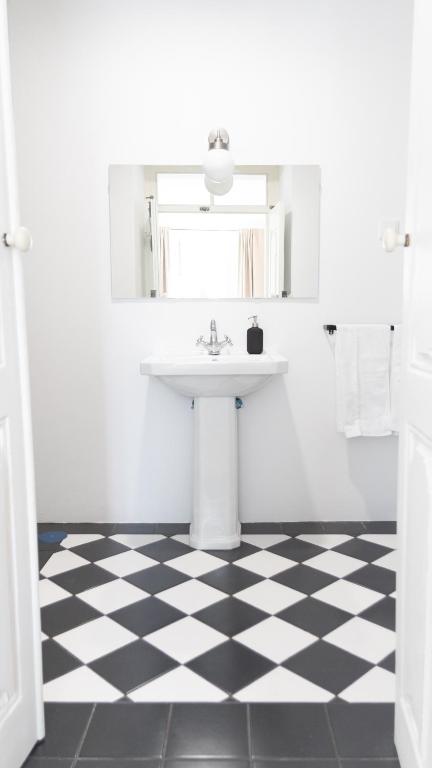 A BURGUESA - GUESTHOUSE - 11