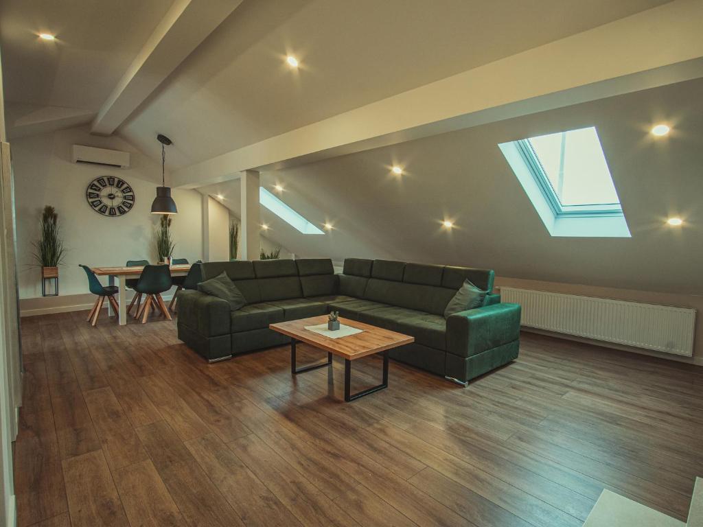 Posedenie v ubytovaní APARTMANI INFINITY