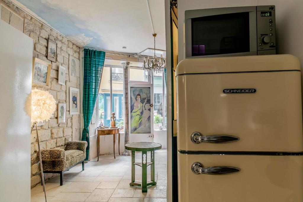 Montmartre Apartments - Androuet - Apartment With Shower