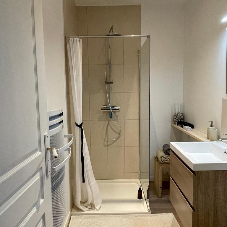Koupelna v ubytování Chez Brunet chambres d'hôtes et gîte