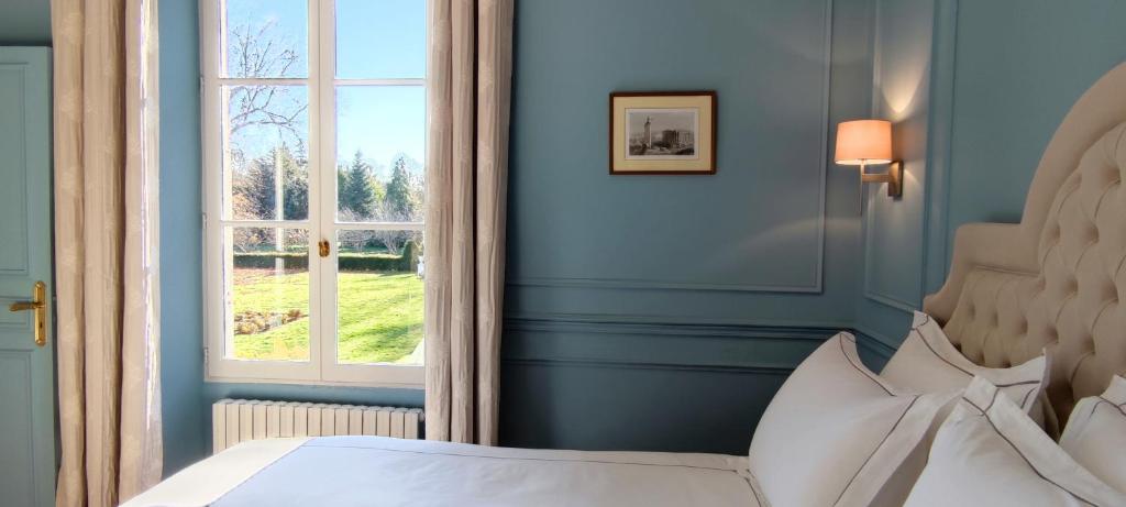 CHATEAU DE BRINVILLE - Deluxe Suite