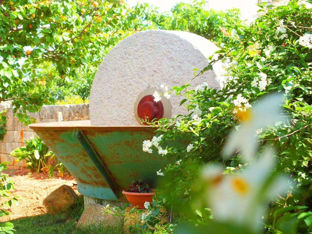 Vonkajšia záhrada v ubytovaní Villa B&B Antiche Macine del Salento - nel cuore del Salento