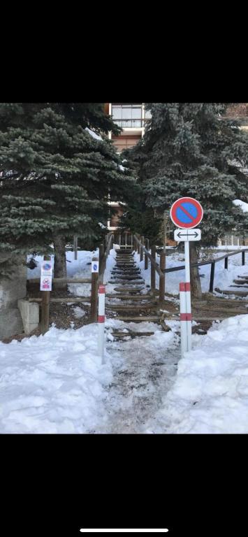 Studio au pied des pistes avec vue imprenable sur la station - Apartamento De Una Habitación