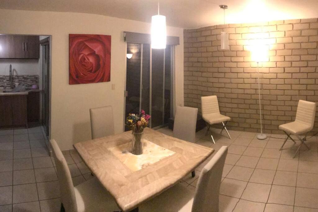 Luxury 3BR villa with pool - Housity