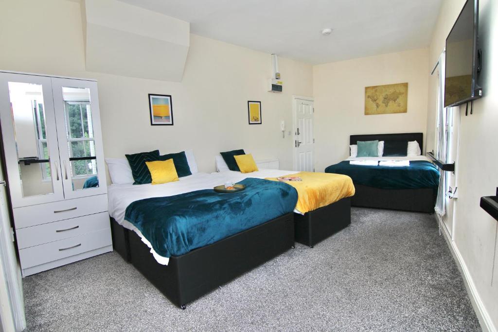 Elegant Studio 5 mins Walk to Coventry Transport Museum - Housity