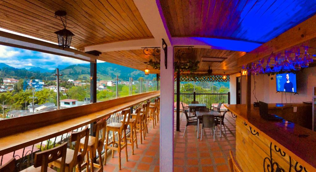 Nespecifikovaný výhled na hory nebo výhled na hory při pohledu z hotelu