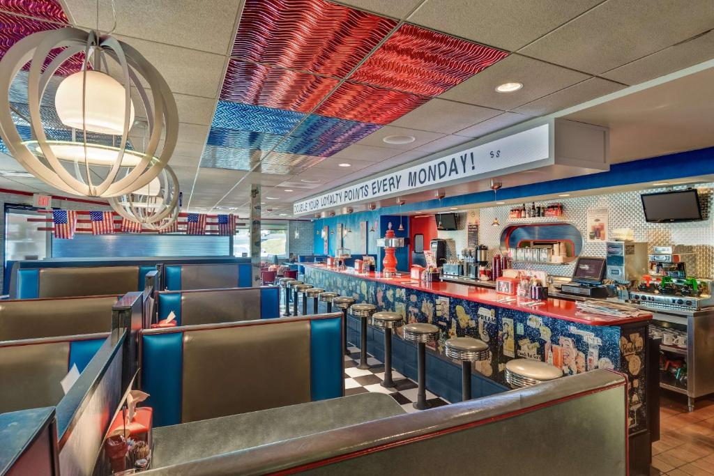Best Western Plus Portsmouth Hotel & Suites photo