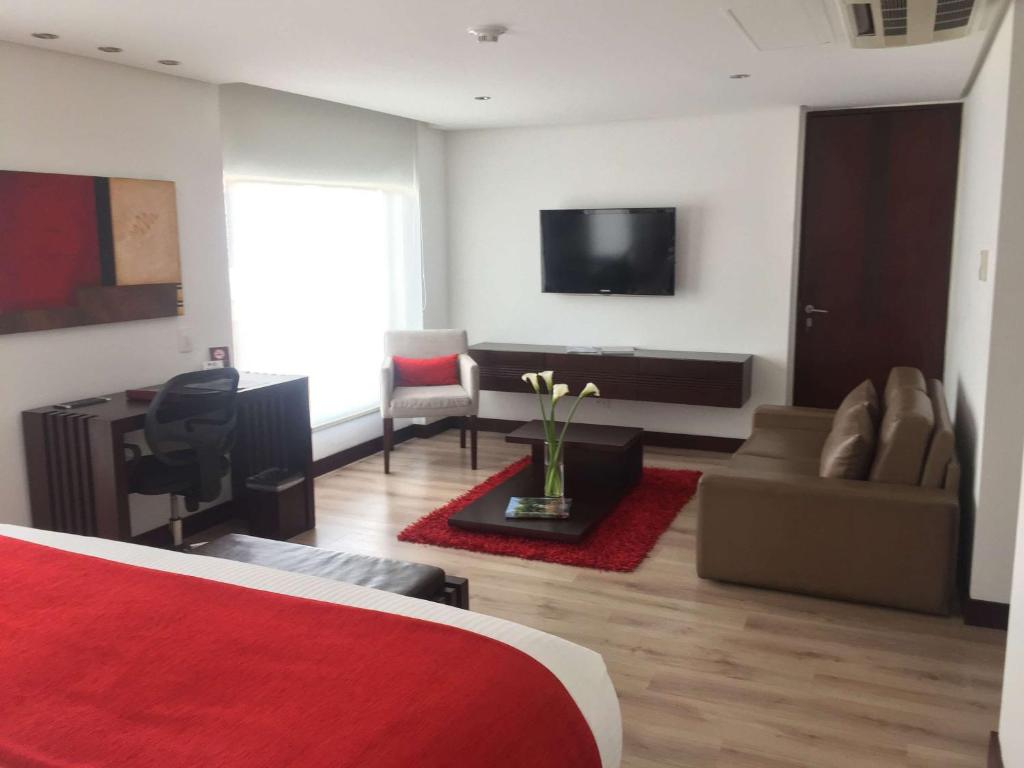 TV a/nebo společenská místnost v ubytování Best Western Plus 93 Park Hotel