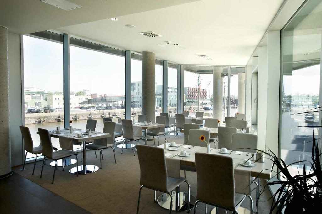 Restaurant o un lloc per menjar a Best Western Plus Hotel Bremerhaven