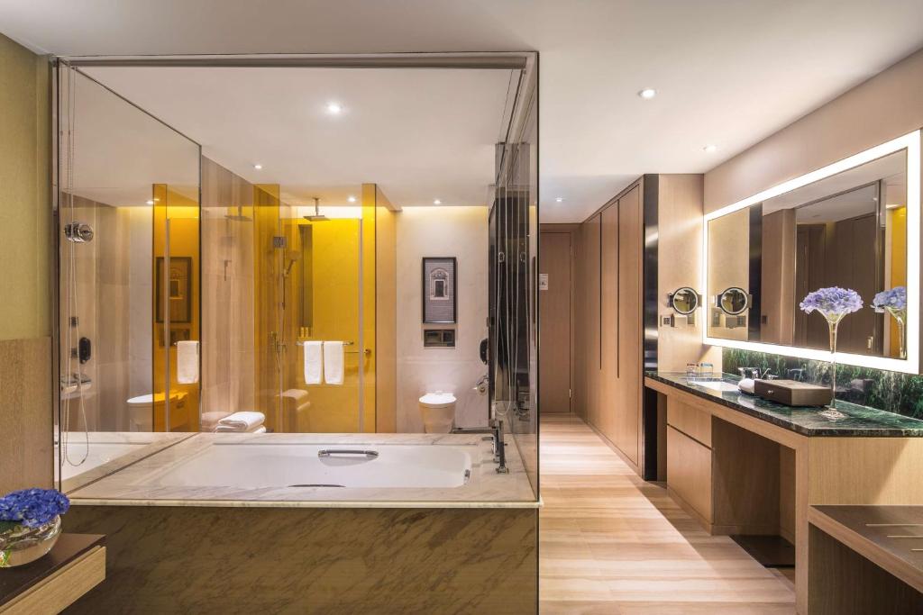 Koupelna v ubytování Radisson Blu Shanghai Pudong Jinqiao