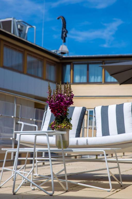 Balkón nebo terasa v ubytování Radisson Blu Hotel Schwarzer Bock Wiesbaden
