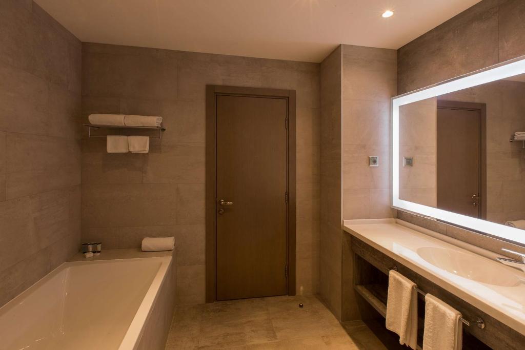 Koupelna v ubytování Radisson Hotel Baku