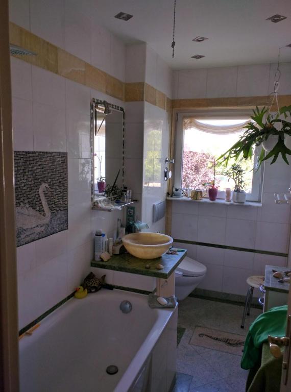 Weltoffenes privates Gästezimmer bei LGBTQ freundlichen Gastgeber der mit in der Wohnung lebt - 10